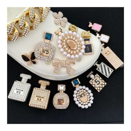 Luxury Hot Sell Lady Style Designer Shoes Decoration The Bottle Series Clog Shoes Accessories Fit Hole Sandal Clog Charms
