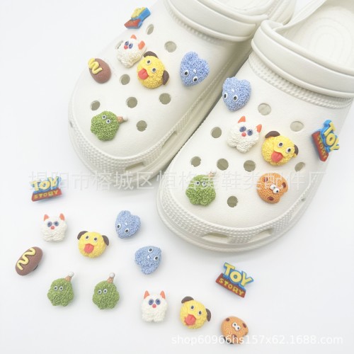 Hot Selling The Latest Plastic Resin Shoes Flower Shoe Buckle Cute Cartoon Figure Decorative Buckle Accessories Shoe Buckle